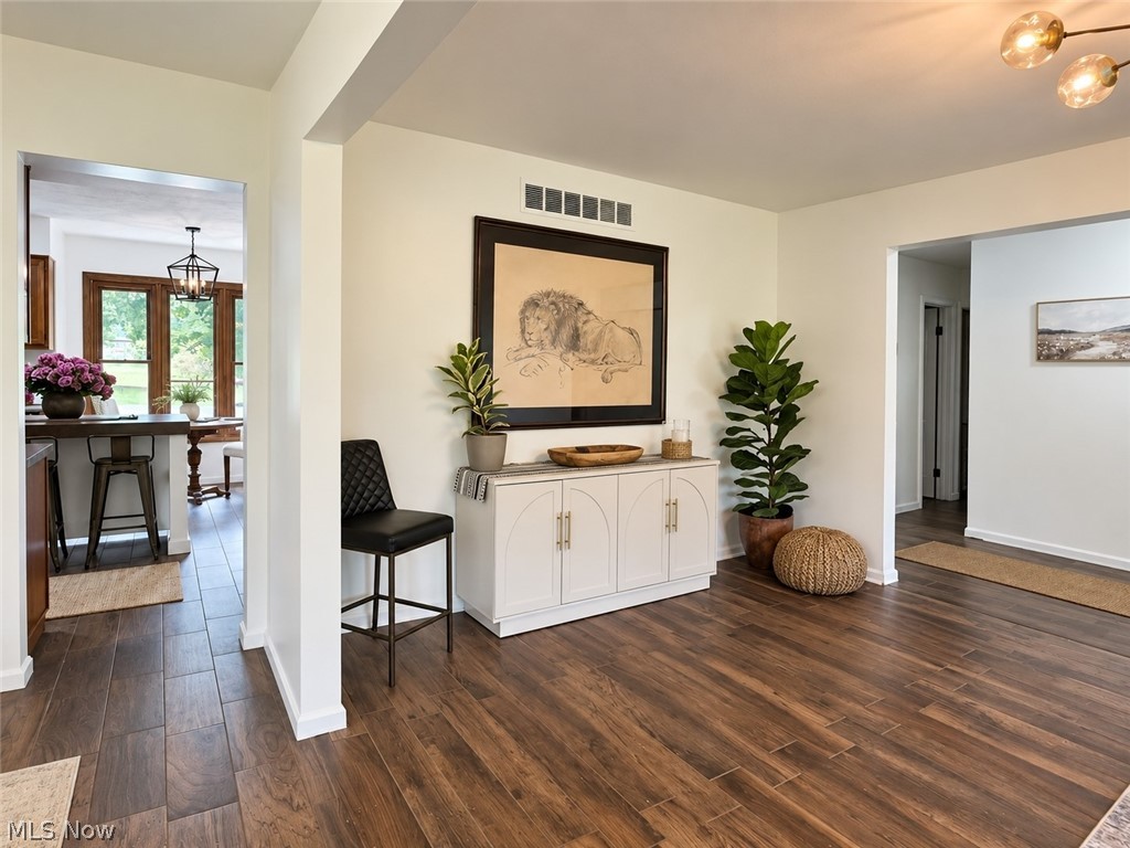 1102 E Garfield Road Property Photo 12