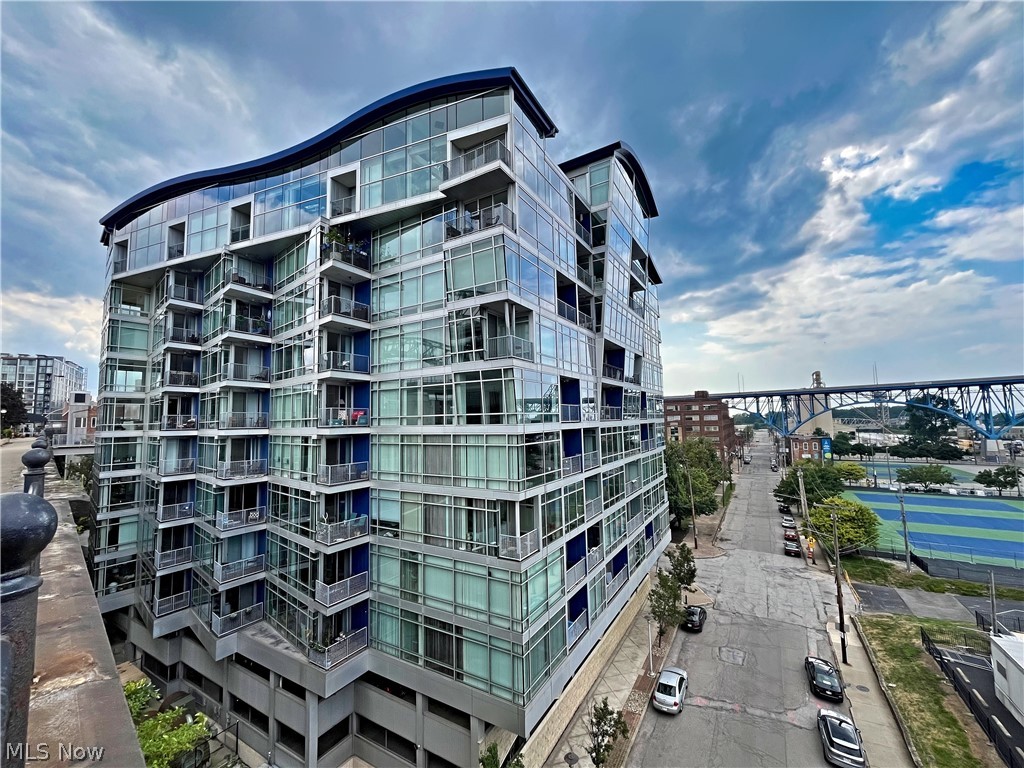 1237 Washington Avenue 706 Property Photo 1