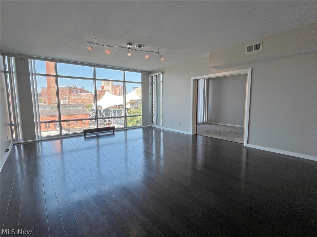 1237 Washington Avenue 706 Property Photo 6