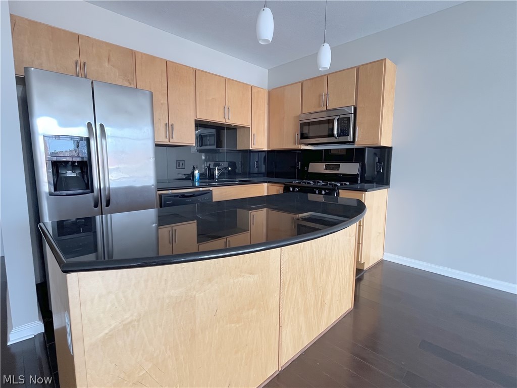 1237 Washington Avenue 706 Property Photo 15