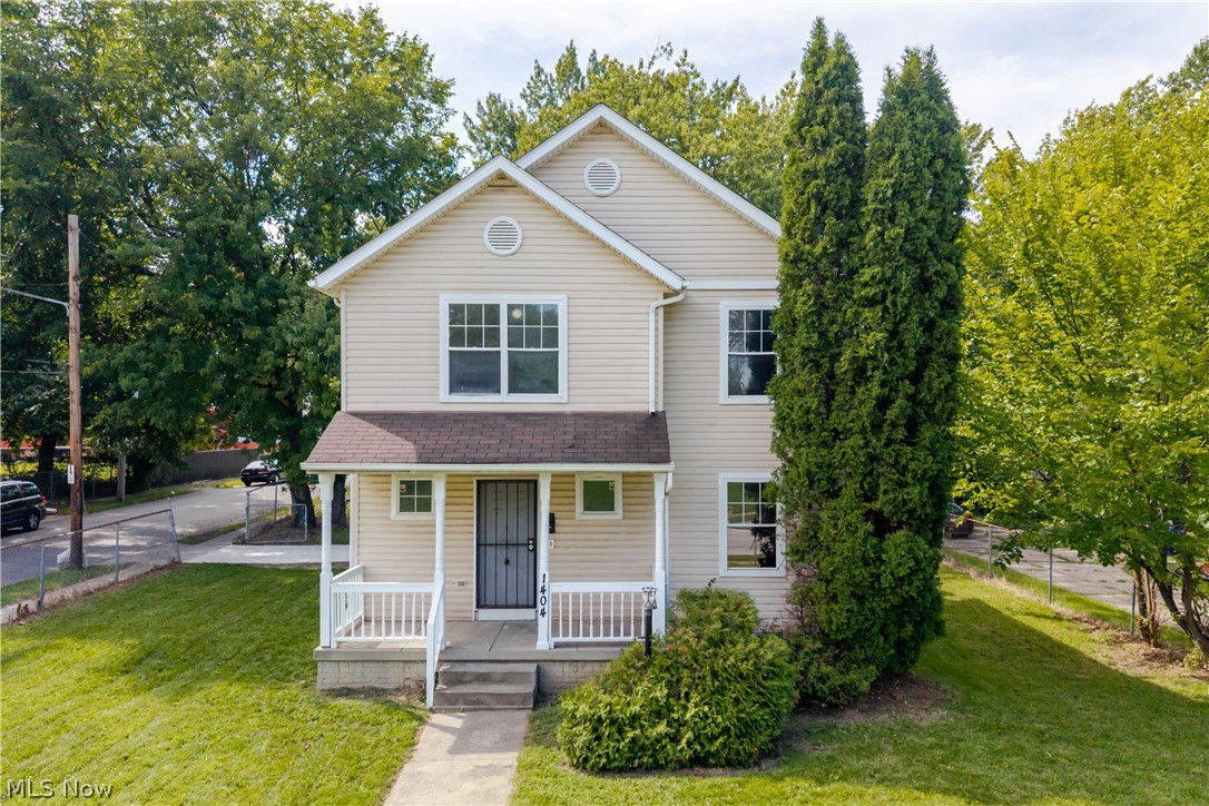 1404 Lakeview Road Property Photo 2