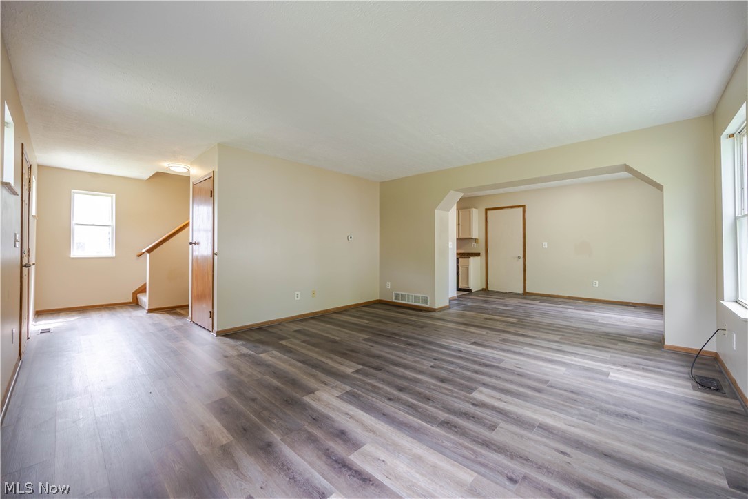 1404 Lakeview Road Property Photo 5