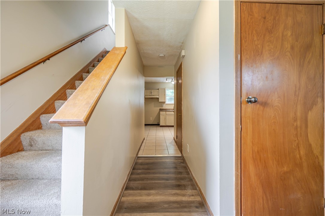 1404 Lakeview Road Property Photo 8
