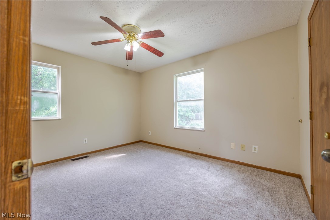 1404 Lakeview Road Property Photo 16