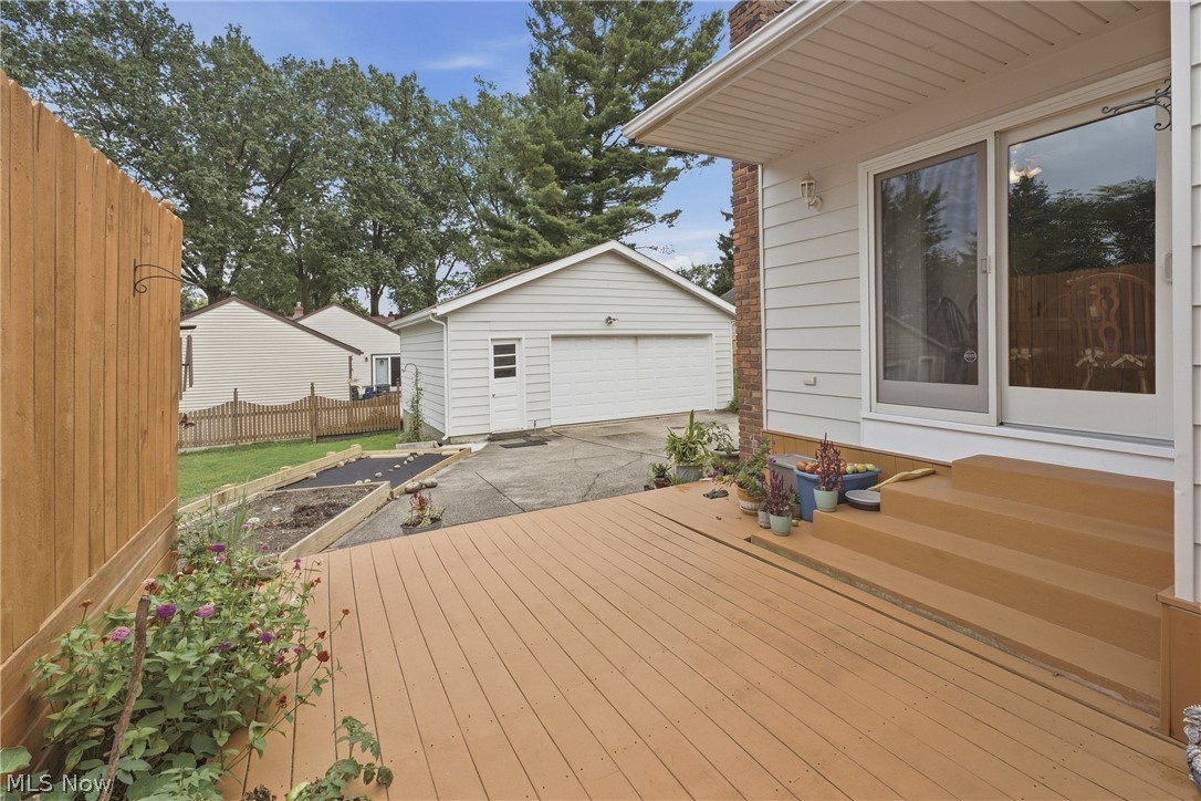 1956 Goodyear Boulevard Property Photo 6