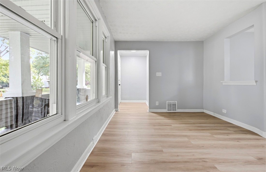 12000 Soika Property Photo 4