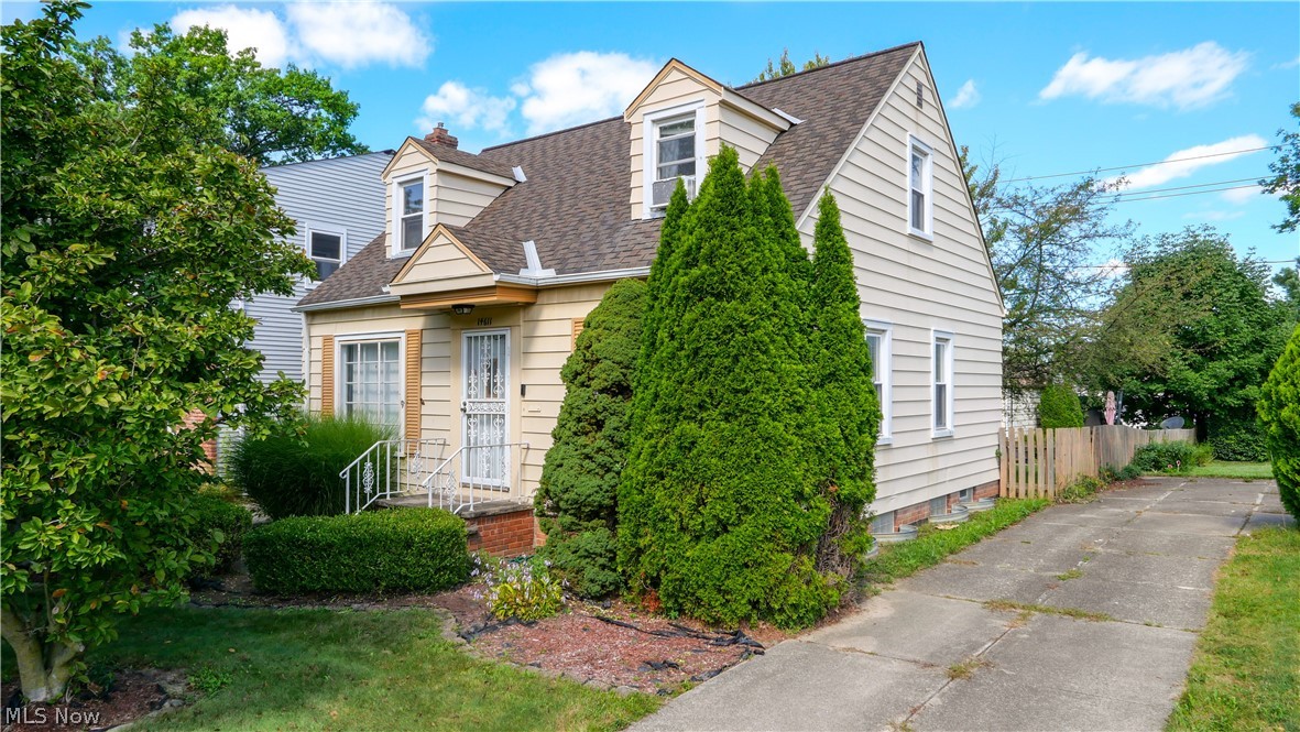 14611 Krems Avenue Property Photo 3