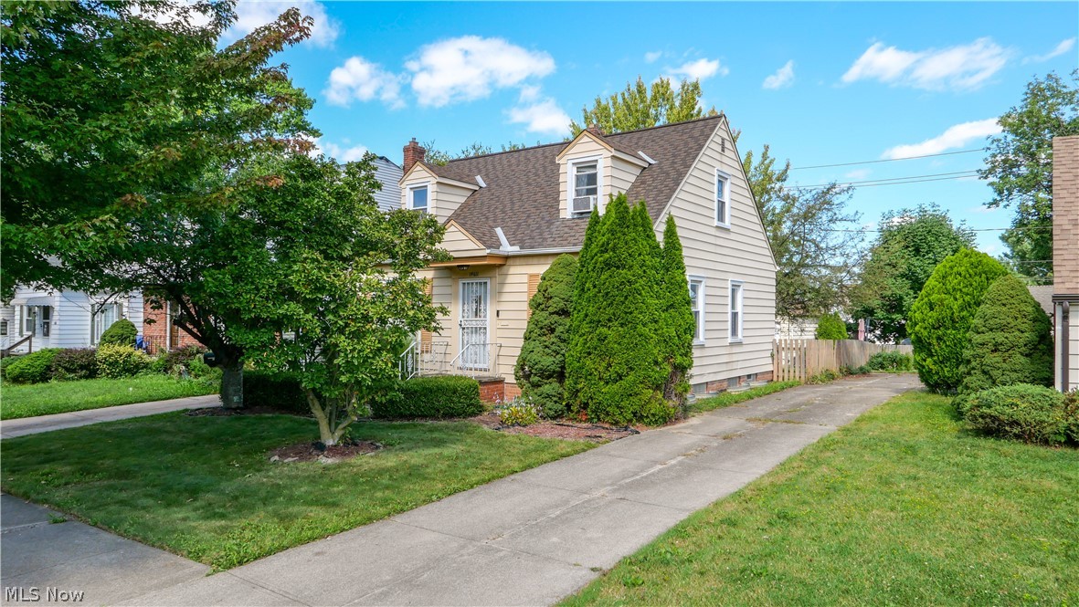 14611 Krems Avenue Property Photo 4