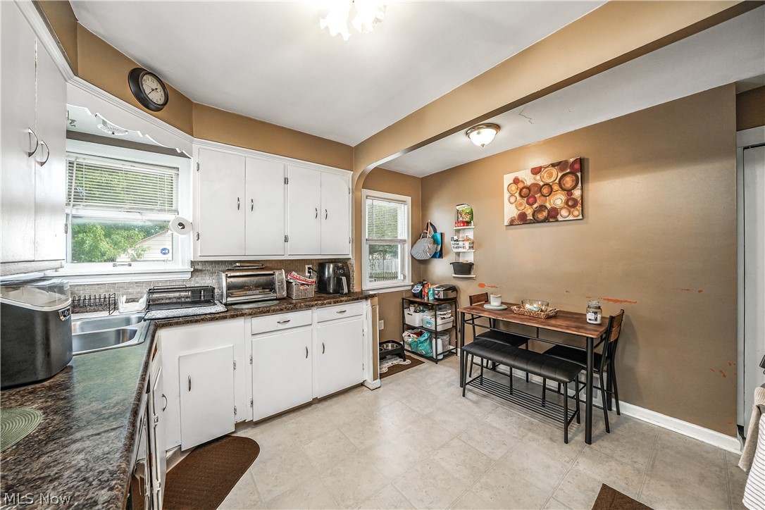 14611 Krems Avenue Property Photo 7