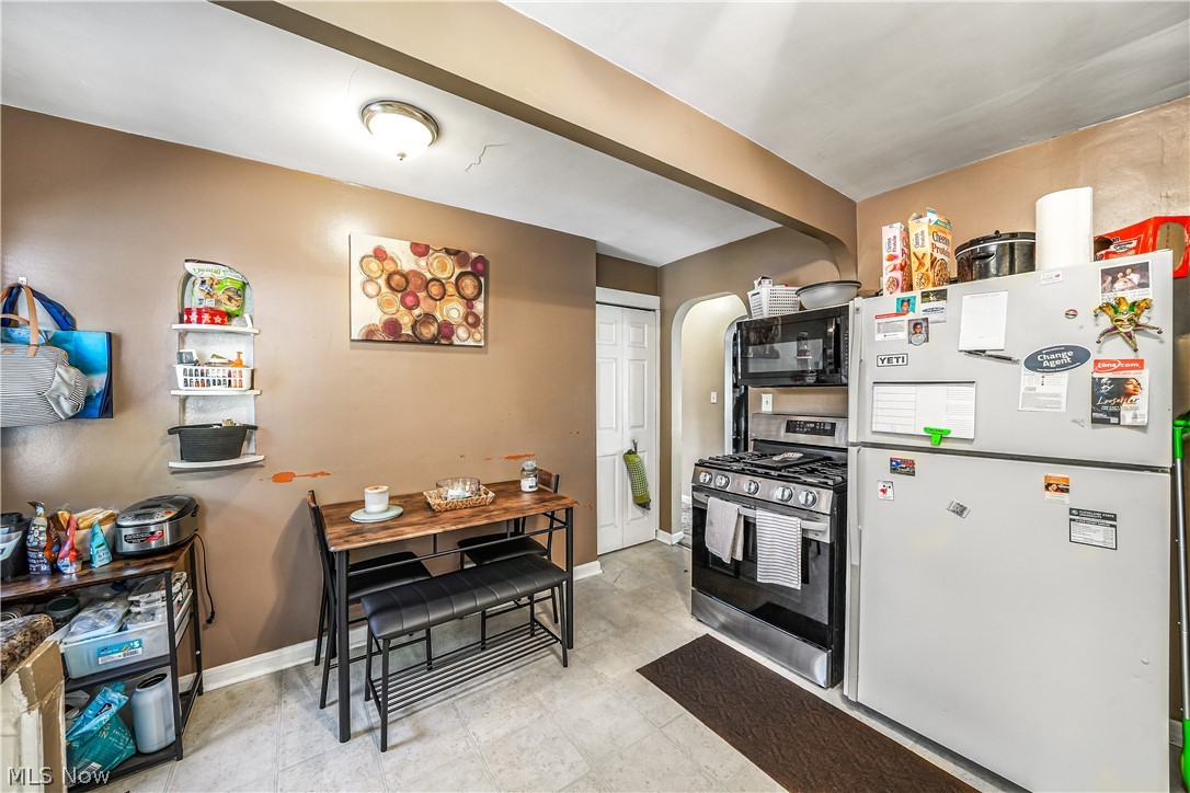 14611 Krems Avenue Property Photo 8