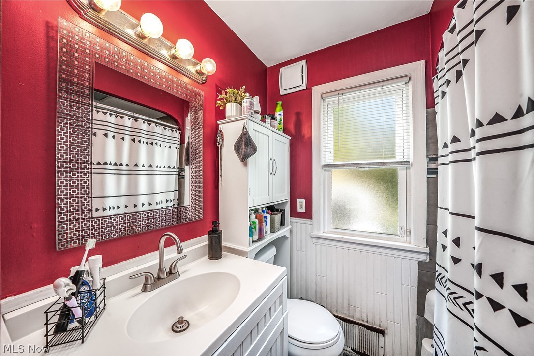 14611 Krems Avenue Property Photo 13