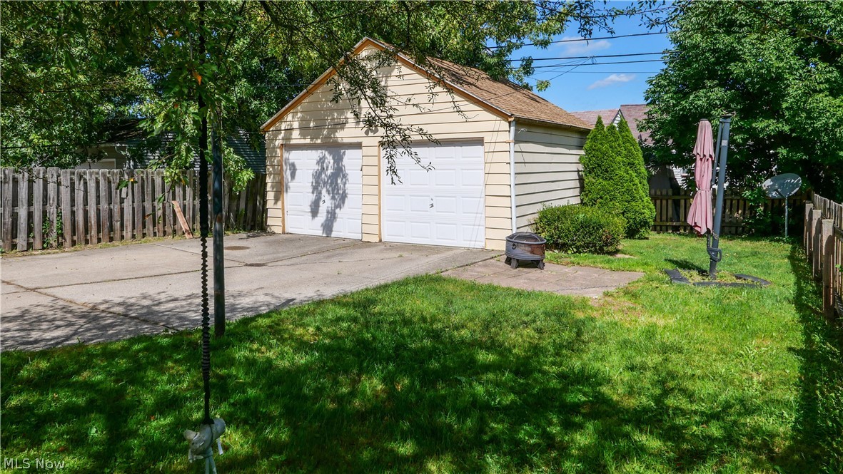 14611 Krems Avenue Property Photo 33