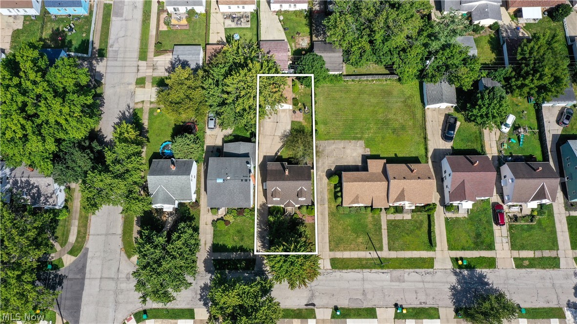 14611 Krems Avenue Property Photo 35