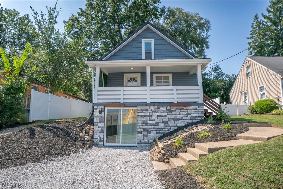 2413 Clearview Avenue Nw Property Photo 4