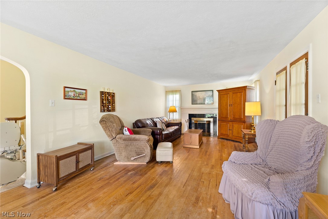 691 E Ford Avenue Property Photo 5
