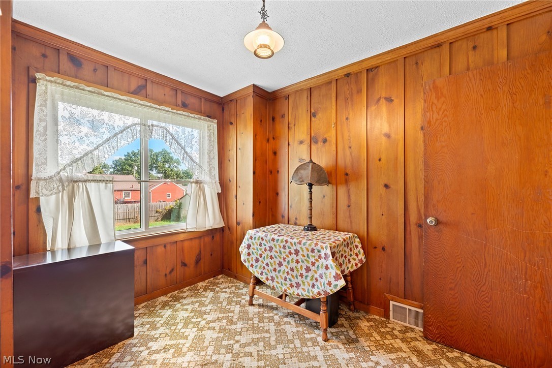 691 E Ford Avenue Property Photo 14