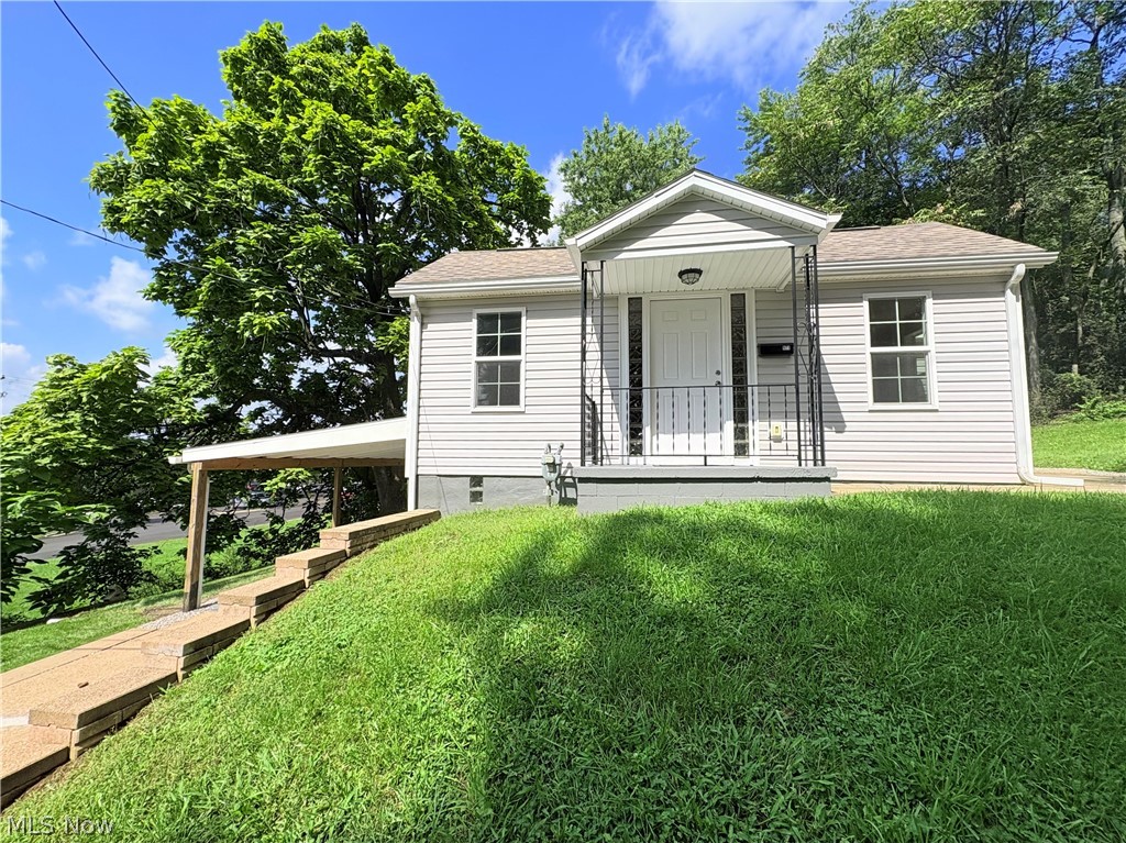 971 Eastman Street Property Photo 1