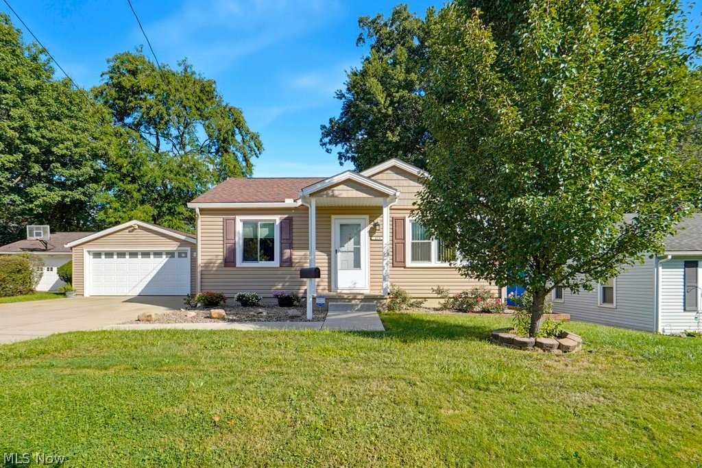 379 Stanford Street Property Photo