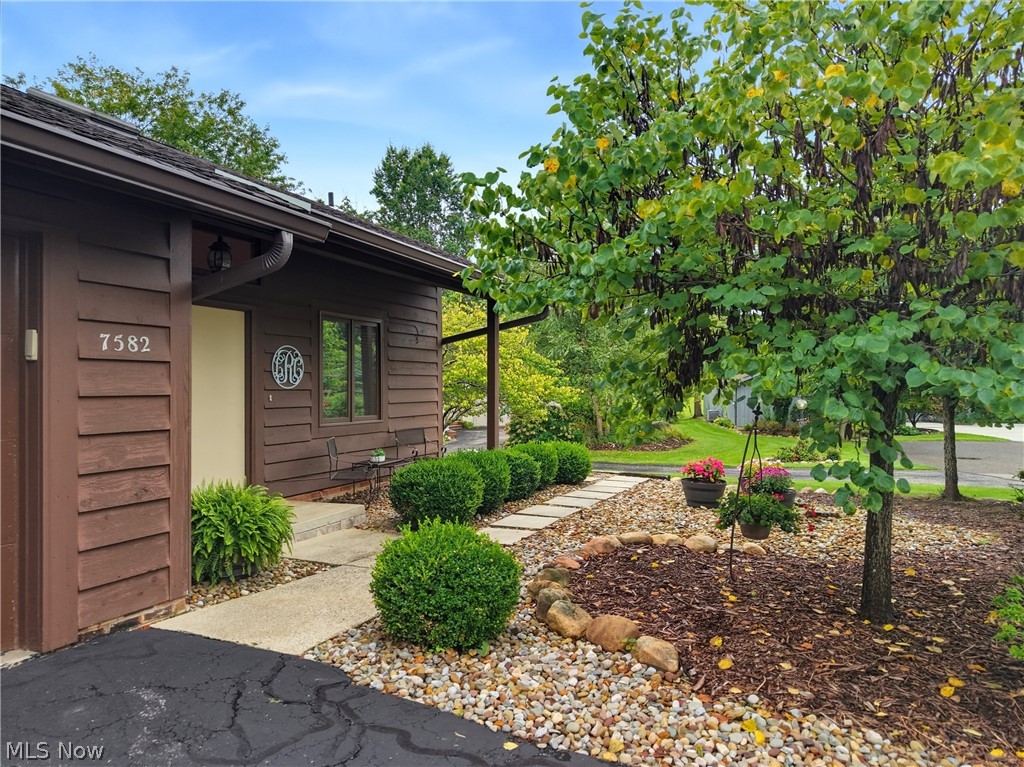 7582 Heather Circle Property Photo 1