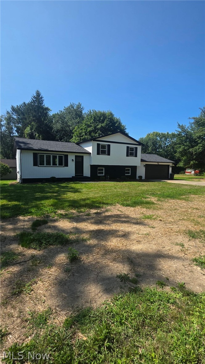 3246 E Waterloo Road Property Photo 1