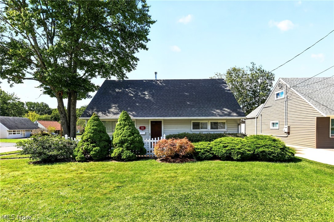 214 Oak Knoll Street