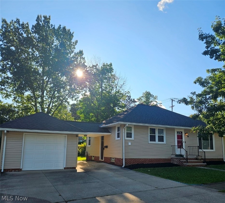 14 Thames Avenue Property Photo 1