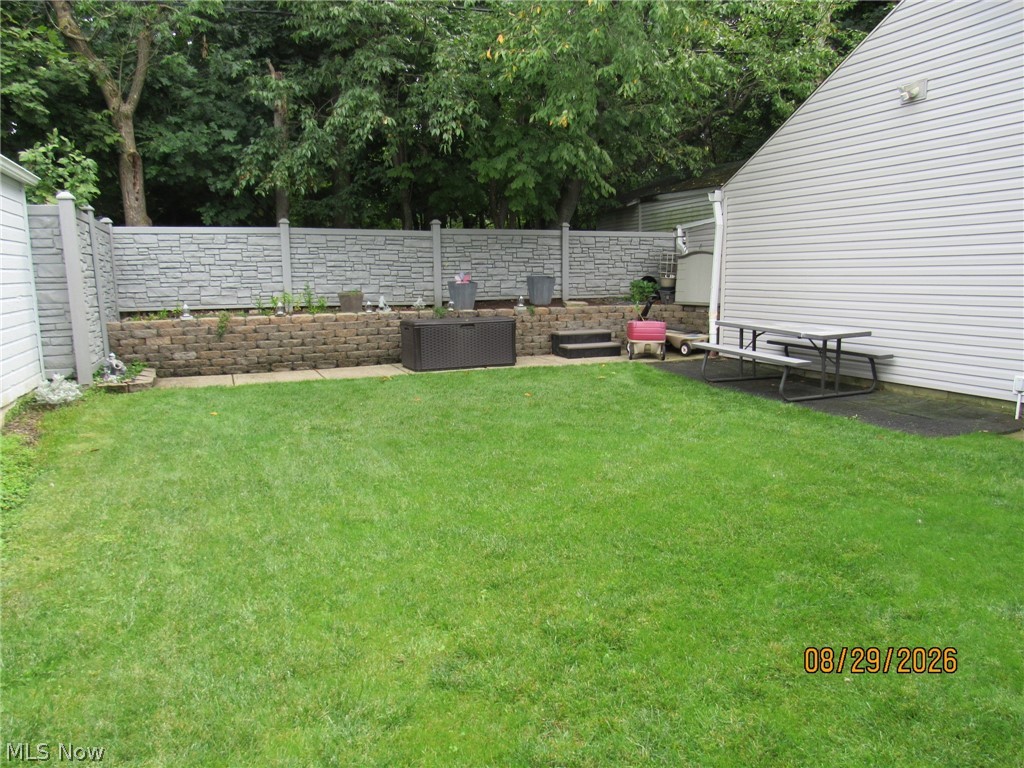 1733 E 238th Street Property Photo 7