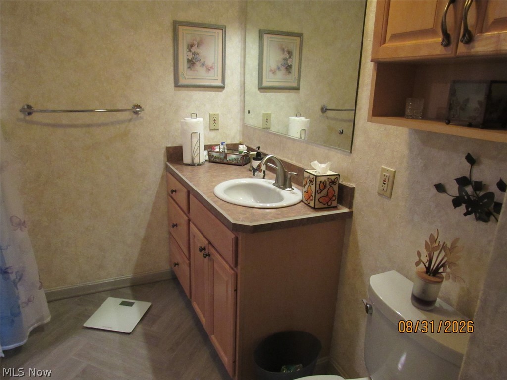 1733 E 238th Street Property Photo 20