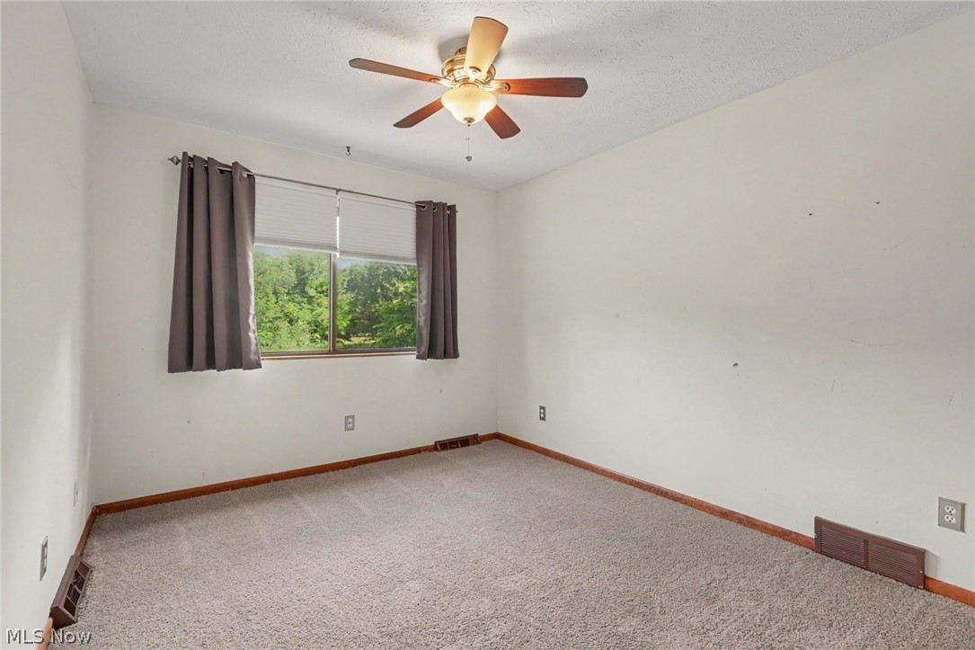 9875 Mentor Road Property Photo 11