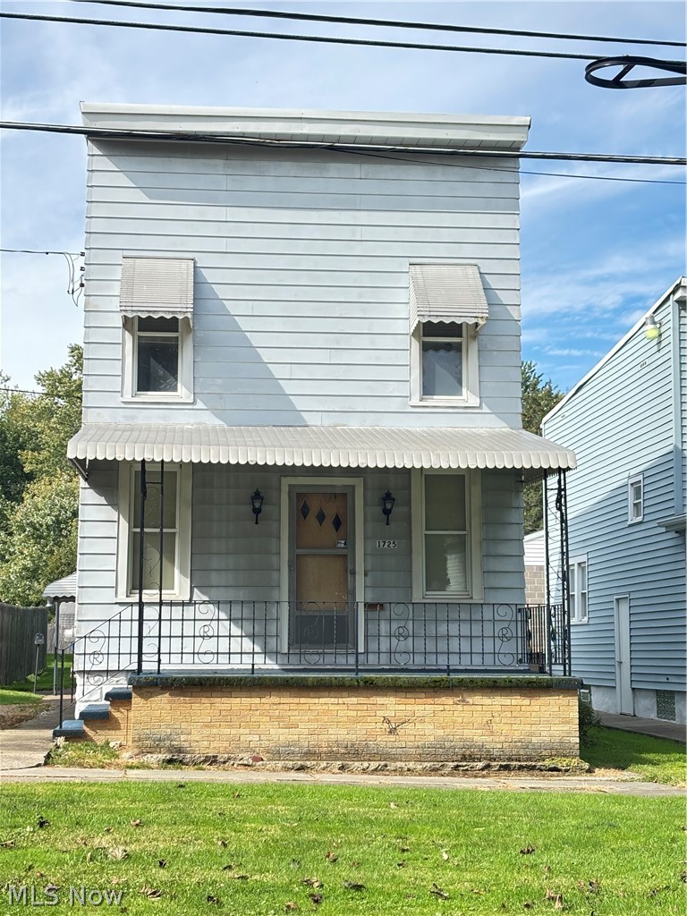 1725 Harbor Avenue Property Photo 1