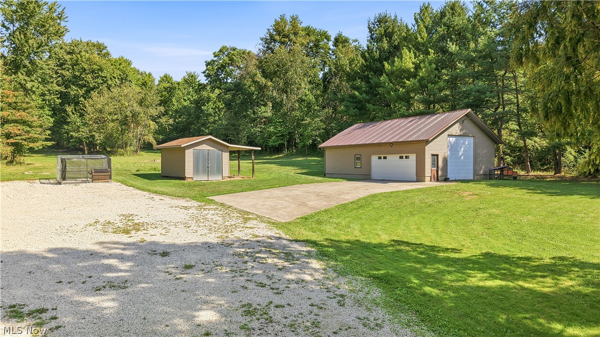 12425 Whitman Road Property Photo 13