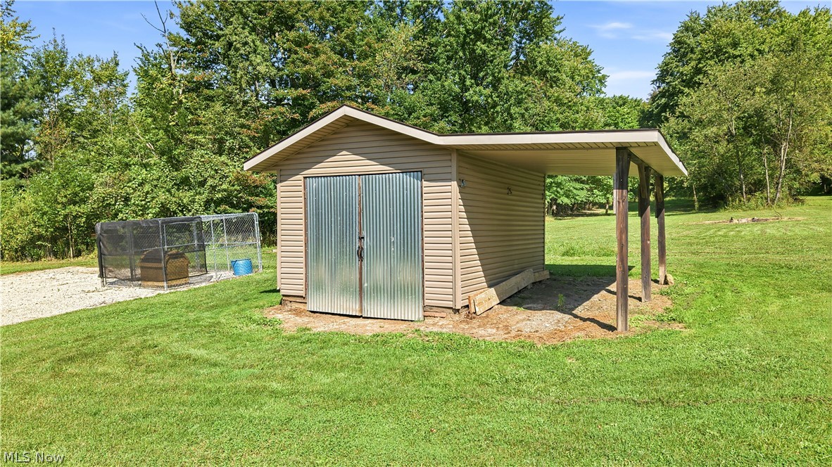 12425 Whitman Road Property Photo 14