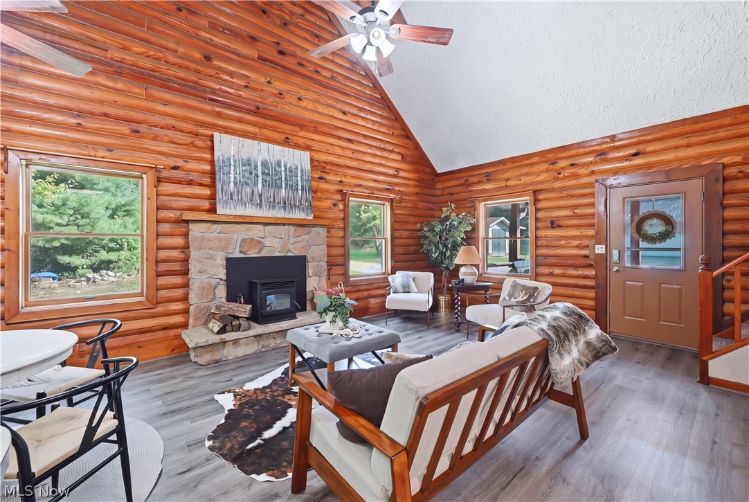 12425 Whitman Road Property Photo 17