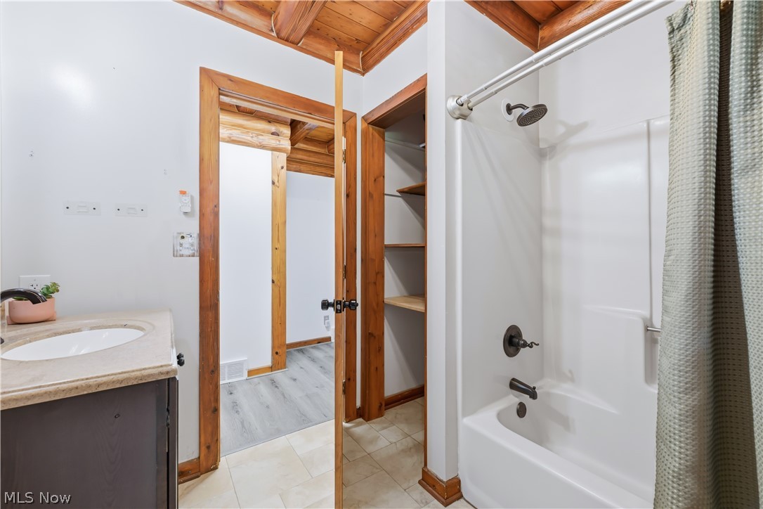 12425 Whitman Road Property Photo 25