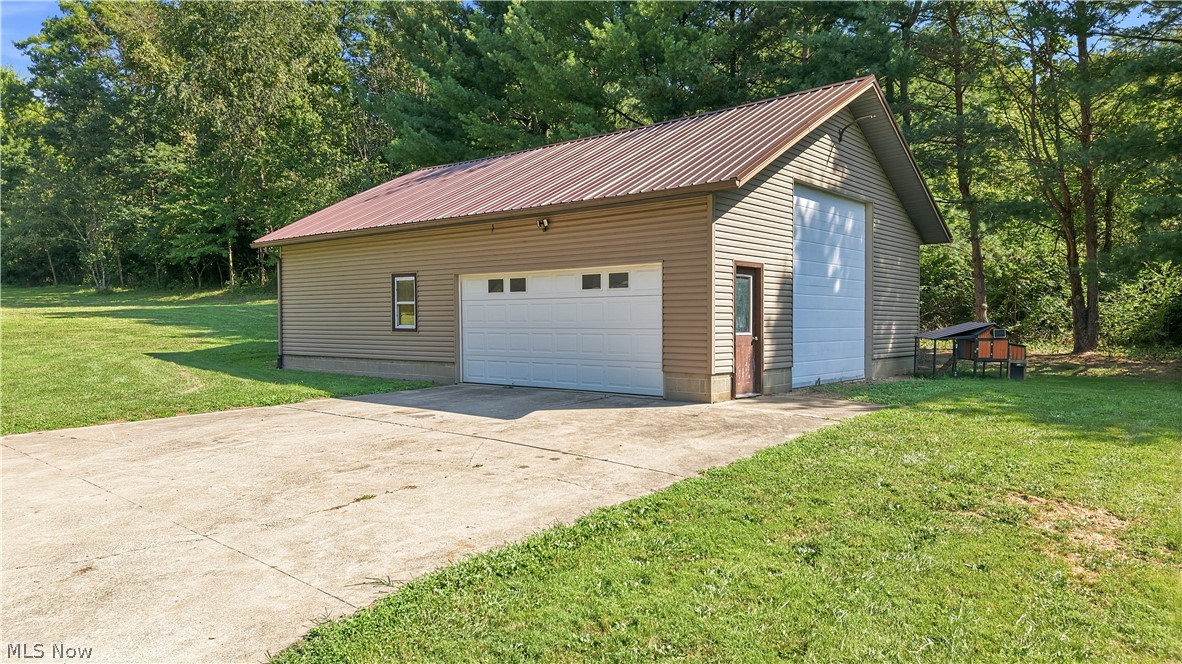 12425 Whitman Road Property Photo 43
