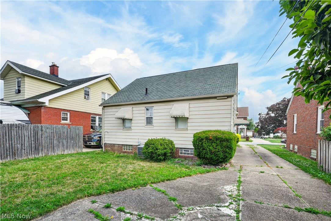 7101 Brownfield Drive Property Photo 3