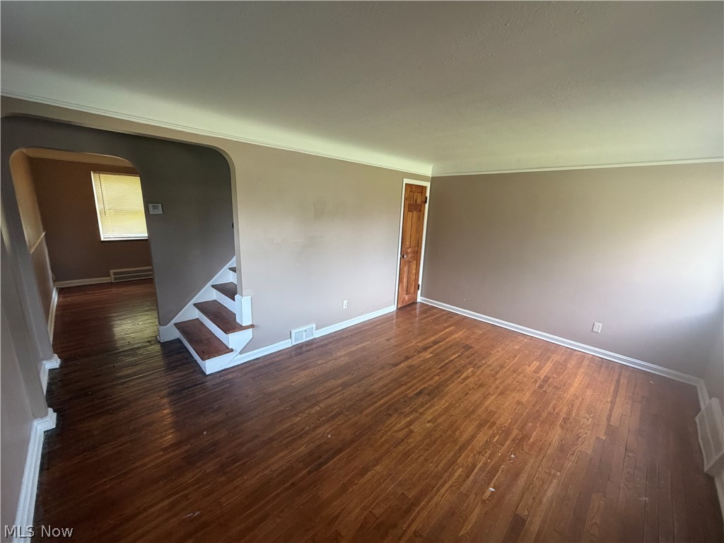 20470 Lakeshore Boulevard Property Photo 9