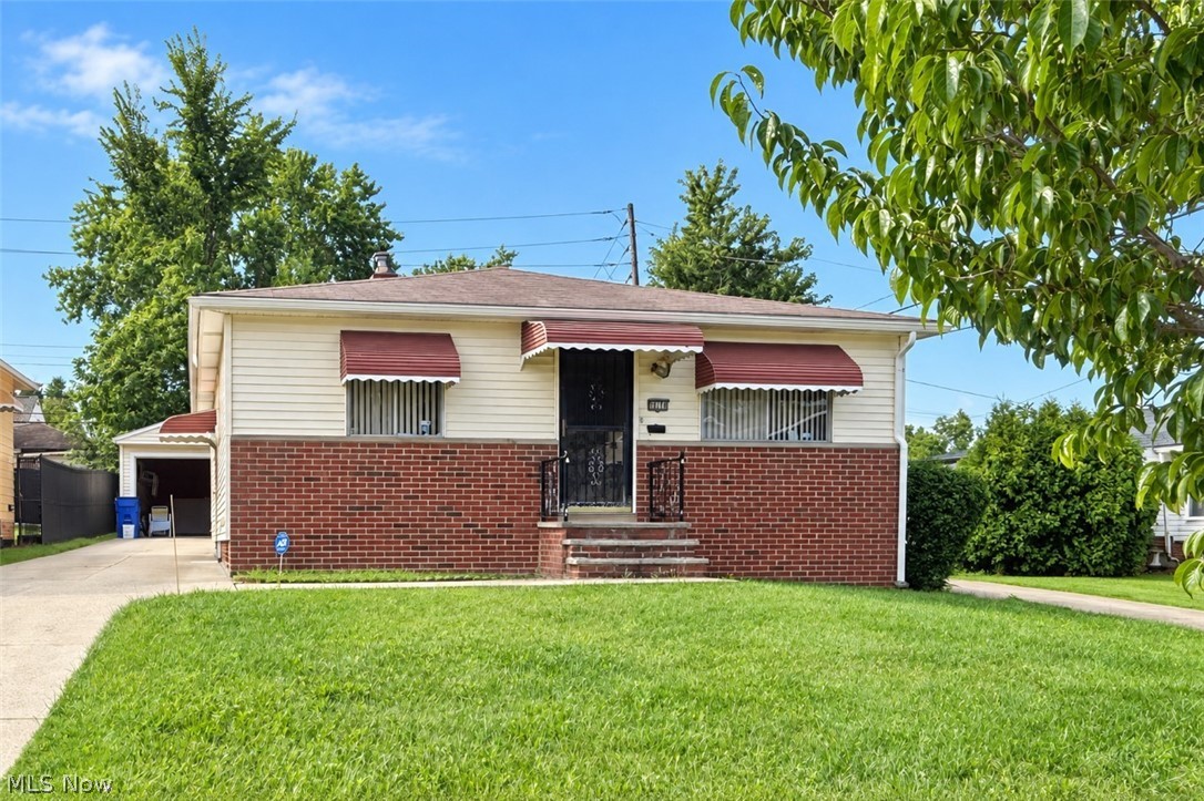 16710 Dynes Avenue Property Photo