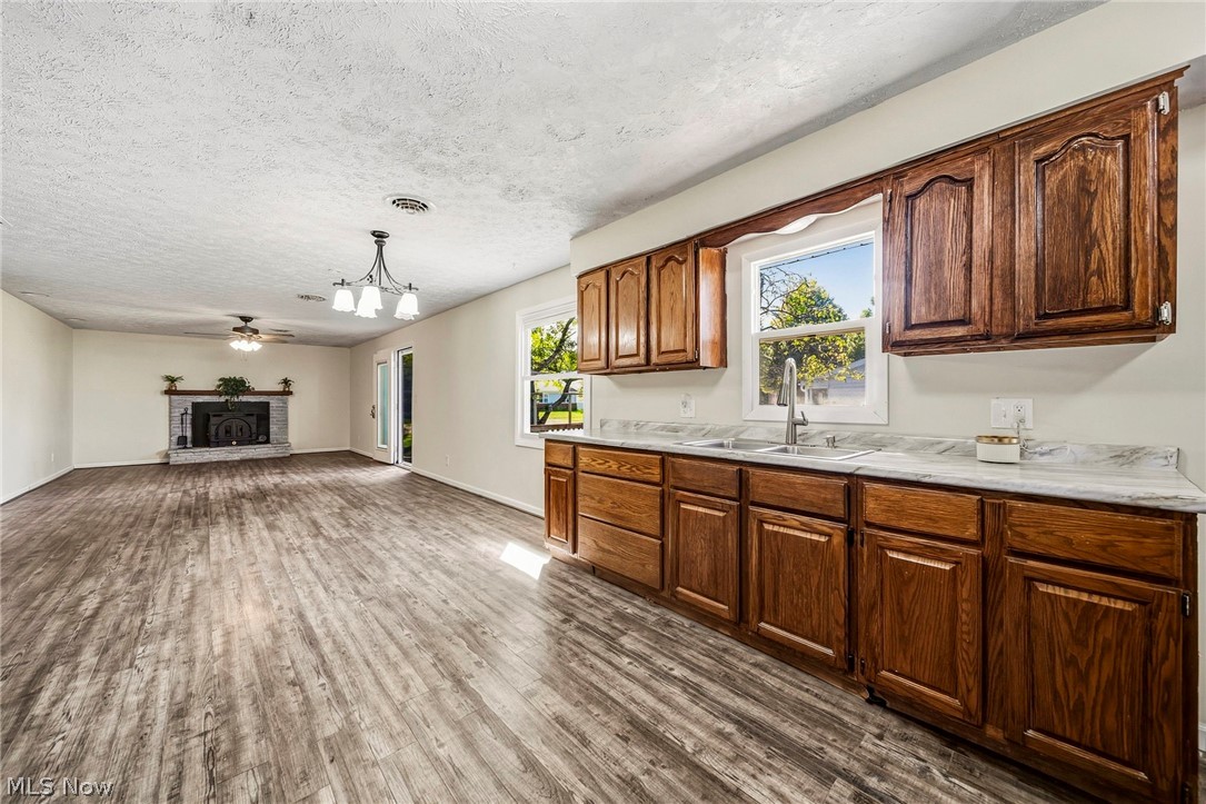 7612 Lake Shore Boulevard Property Photo 15