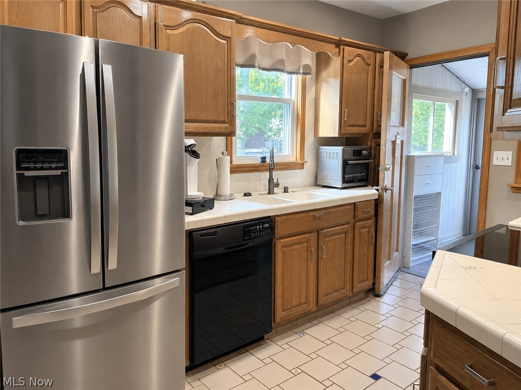 376 Fairgrounds Road Property Photo 9