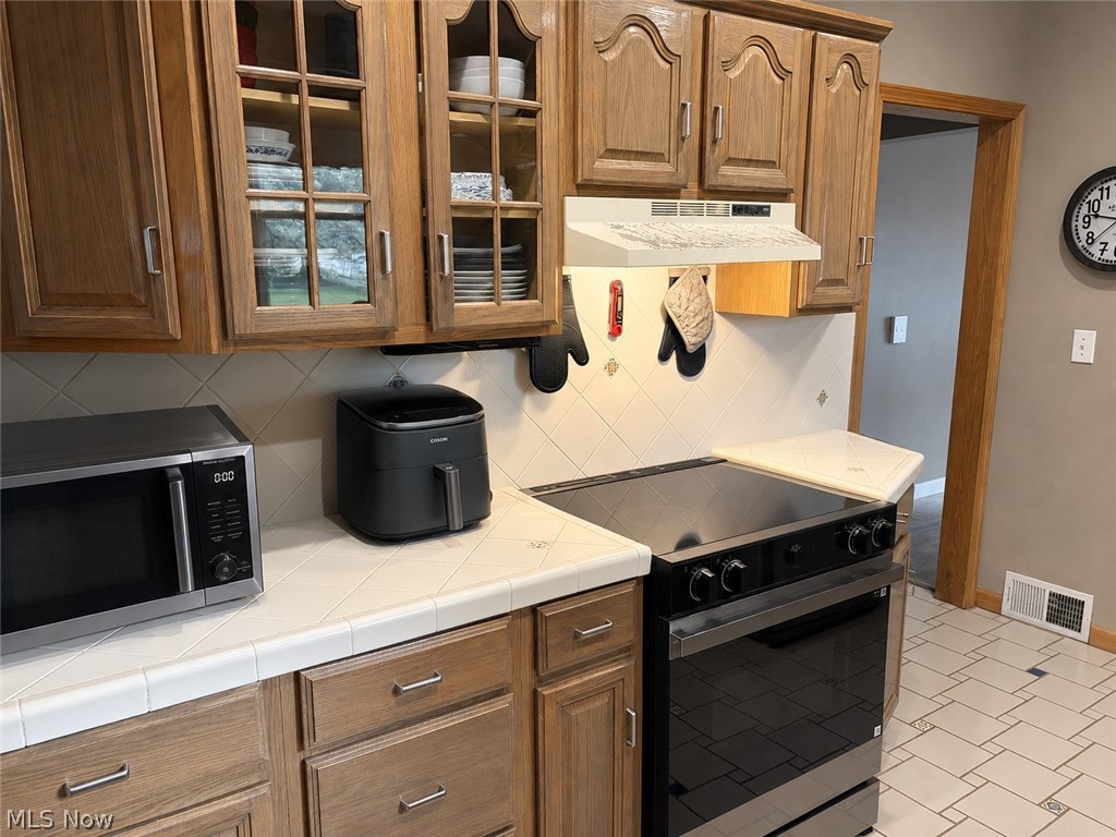376 Fairgrounds Road Property Photo 10