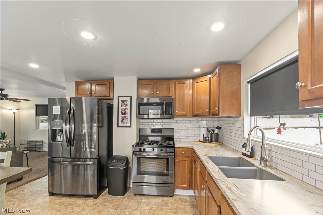 131 Maple Street Sw Property Photo 2