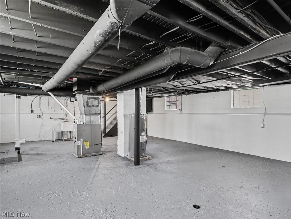 10316 Way Avenue Property Photo 25