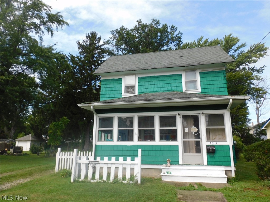 1817 W 4th Street Property Photo 1