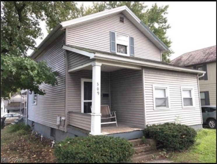 309 E Lincolnway Property Photo 1