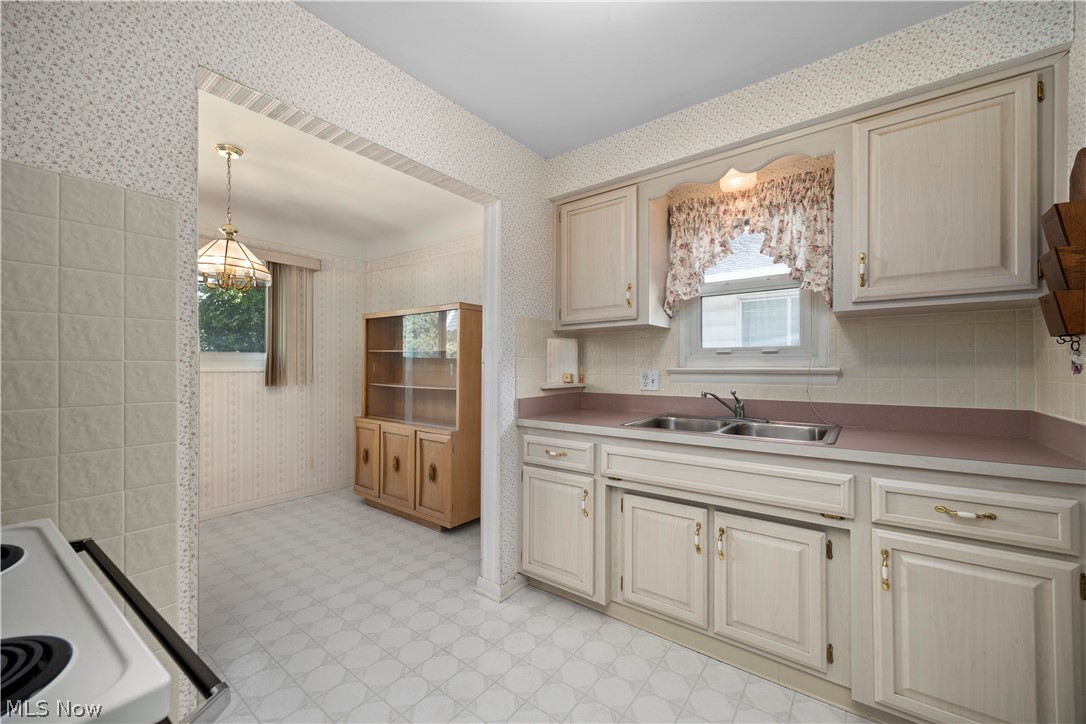 3331 Stanfield Drive Property Photo 9