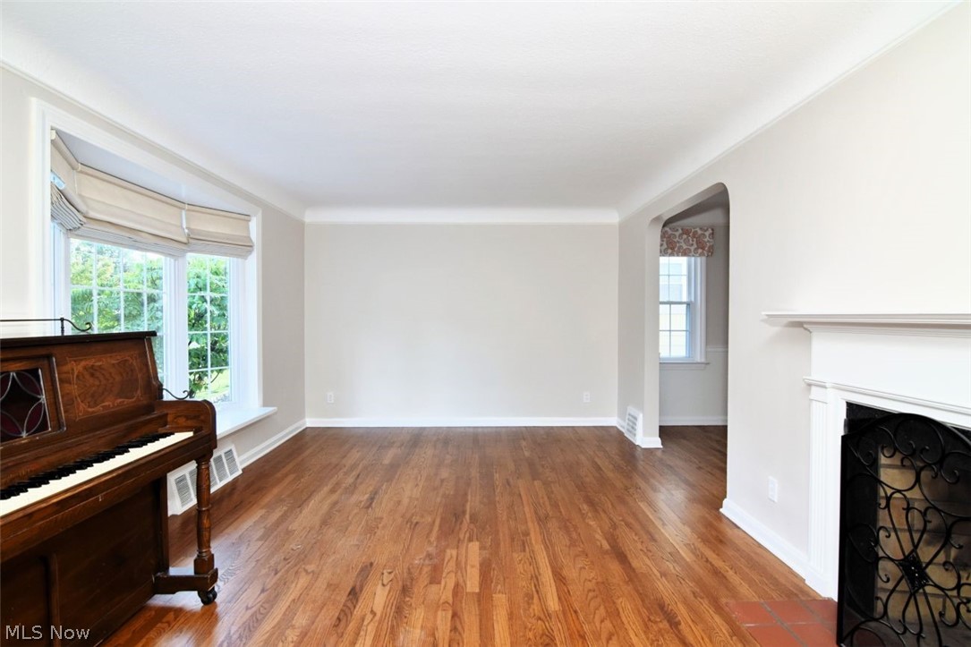 5284 Edenhurst Road Property Photo 4