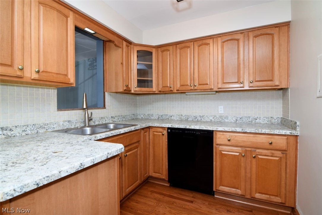 5284 Edenhurst Road Property Photo 14