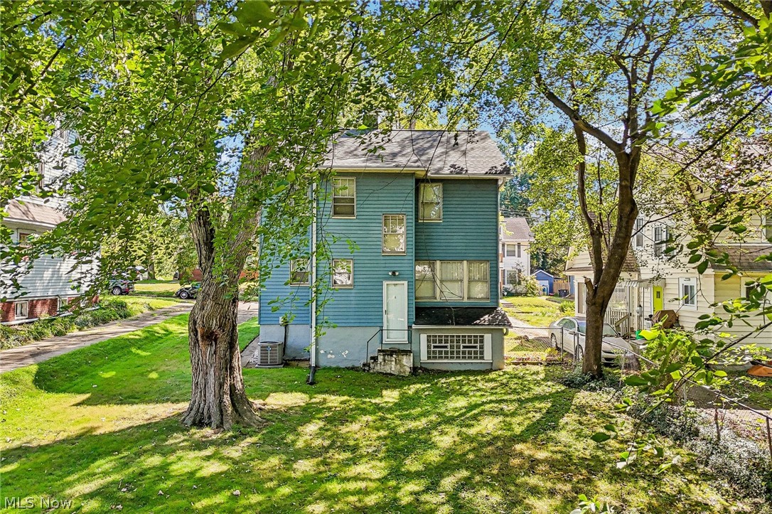 989 Amelia Avenue Property Photo 31