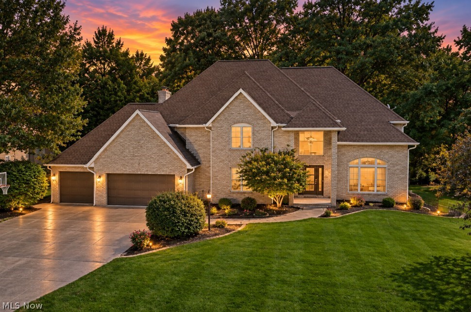 315 Hollythorn Drive